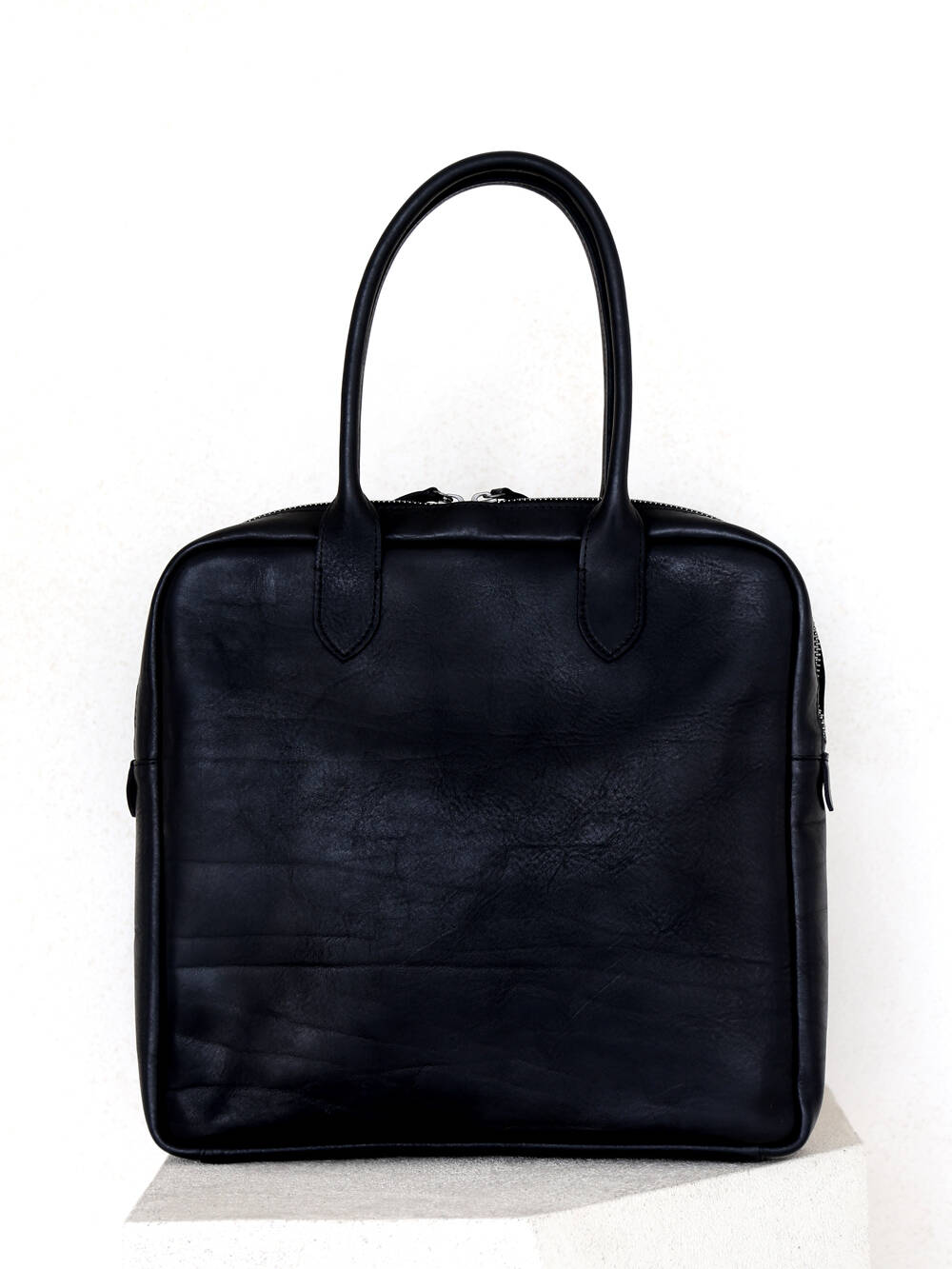 Home - Corîu - Leather Bags