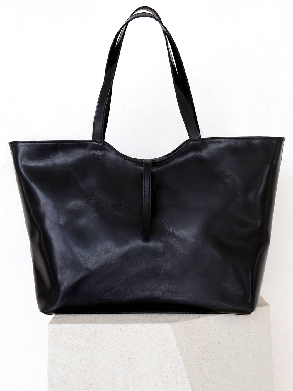 Shop - Corîu - Leather Bags
